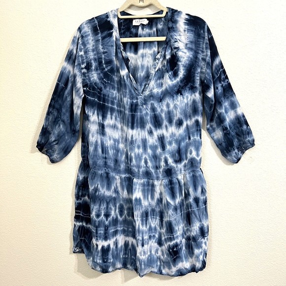 Velvet by Graham & Spencer Tops - Velvet by Graham & Spencer Womens Tunic Top Size Medium Tie Dye Blue White
